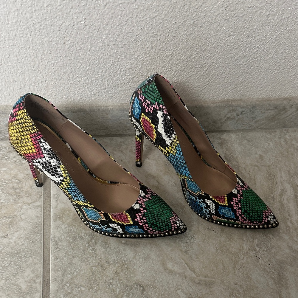 Gorgeous Multicolor Snake-Print Pointed Toe Stilettos